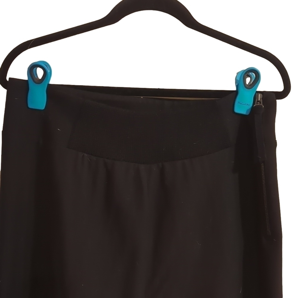 Stay Cozy, Chic & Trendy with Marni's 2011 Winter Edition Wool Pants - Picture 5 of 15